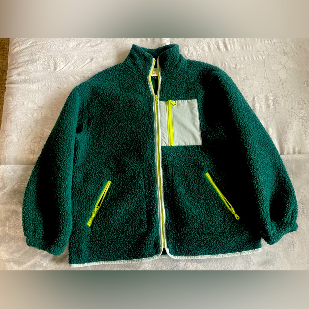 Never worn! Hunter green jacket, over sized